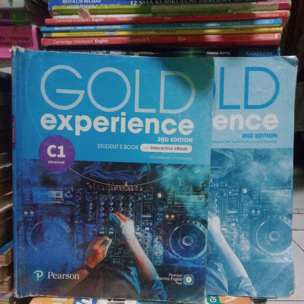 buku GOLD experience C1 STUDENT BOOK WORK BOOK