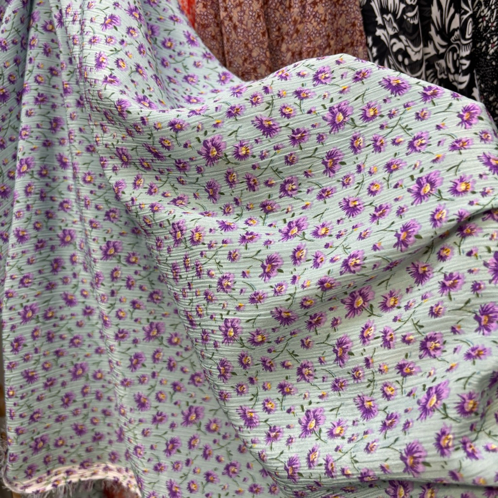 Kain Ceruty Yoryu Motif Bunga Kecil / Kain Ceruty Motif Bunga Elegan & Stylish untuk Dress Modern da