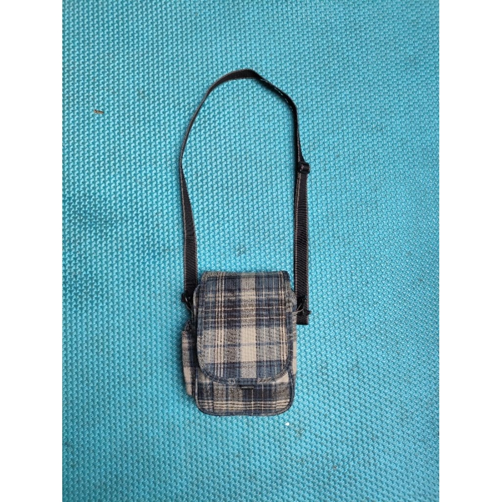 Slingbag/Tas Harian Daily/Tas Pria Cowok/Tas Hape Hp Second ORI Brand UNIQLO Motif Tartan