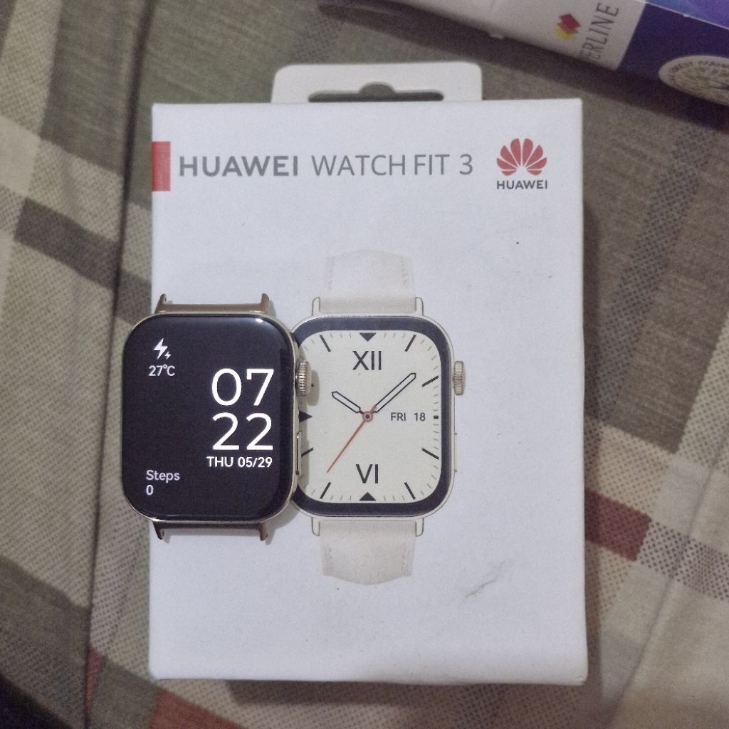 NFC Huawei watch fit 3 gold + case. Mulus preloved. Leather strap. bukan fit 4