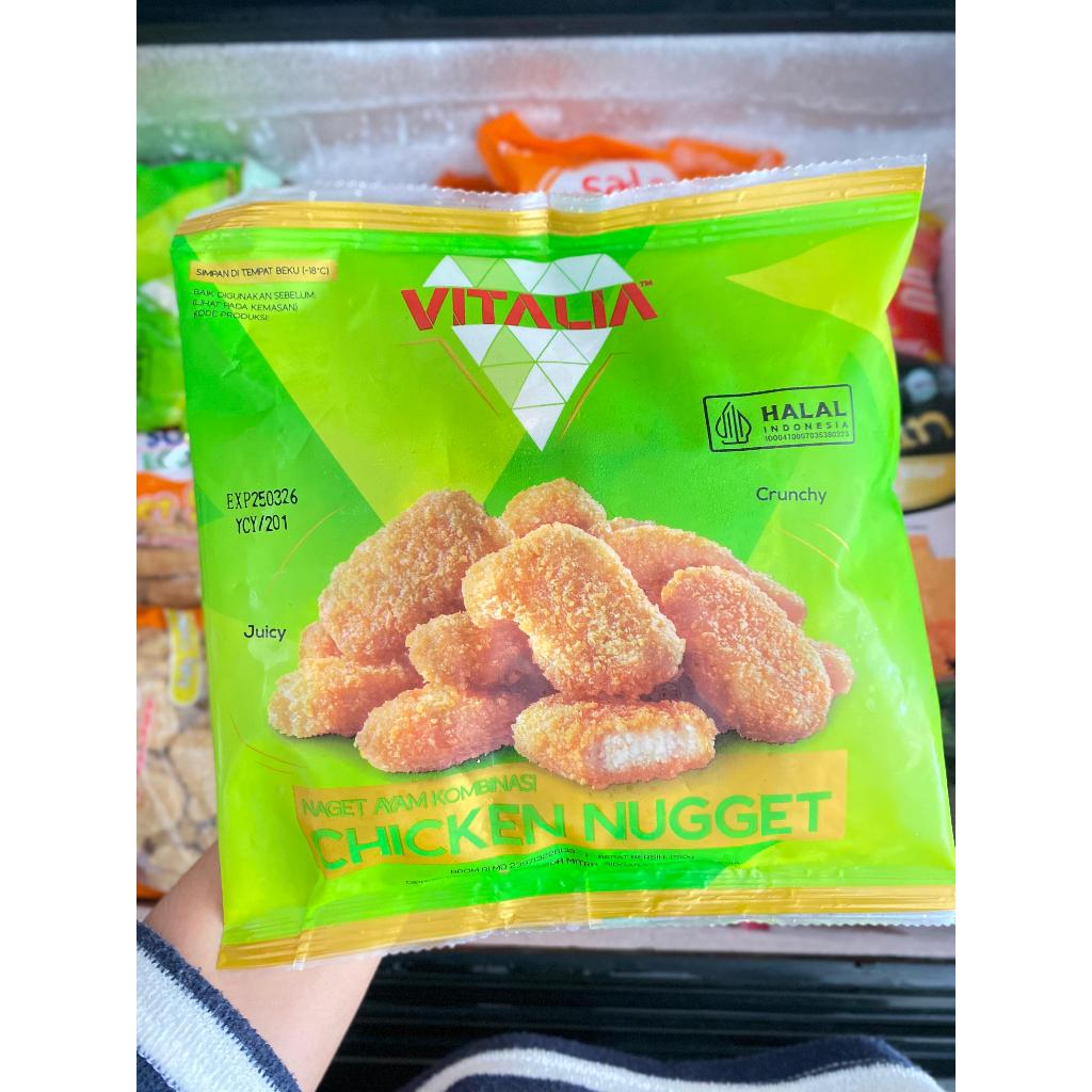 

VITALIA CHICKEN NUGGET 250 gram / NAGET AYAM / AYU PUTRI FROZEN FOOD