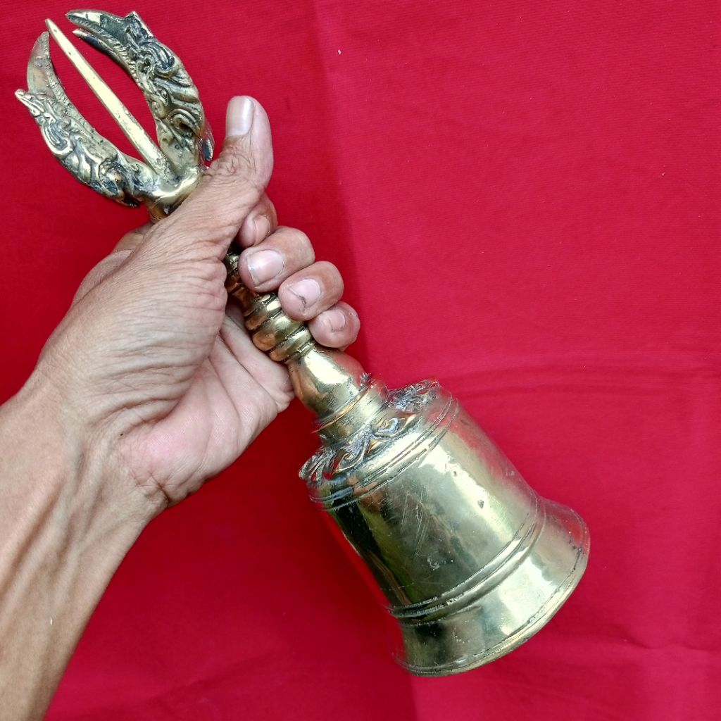 Koleksi Lonceng Genta Vajra Kuningan Kuno