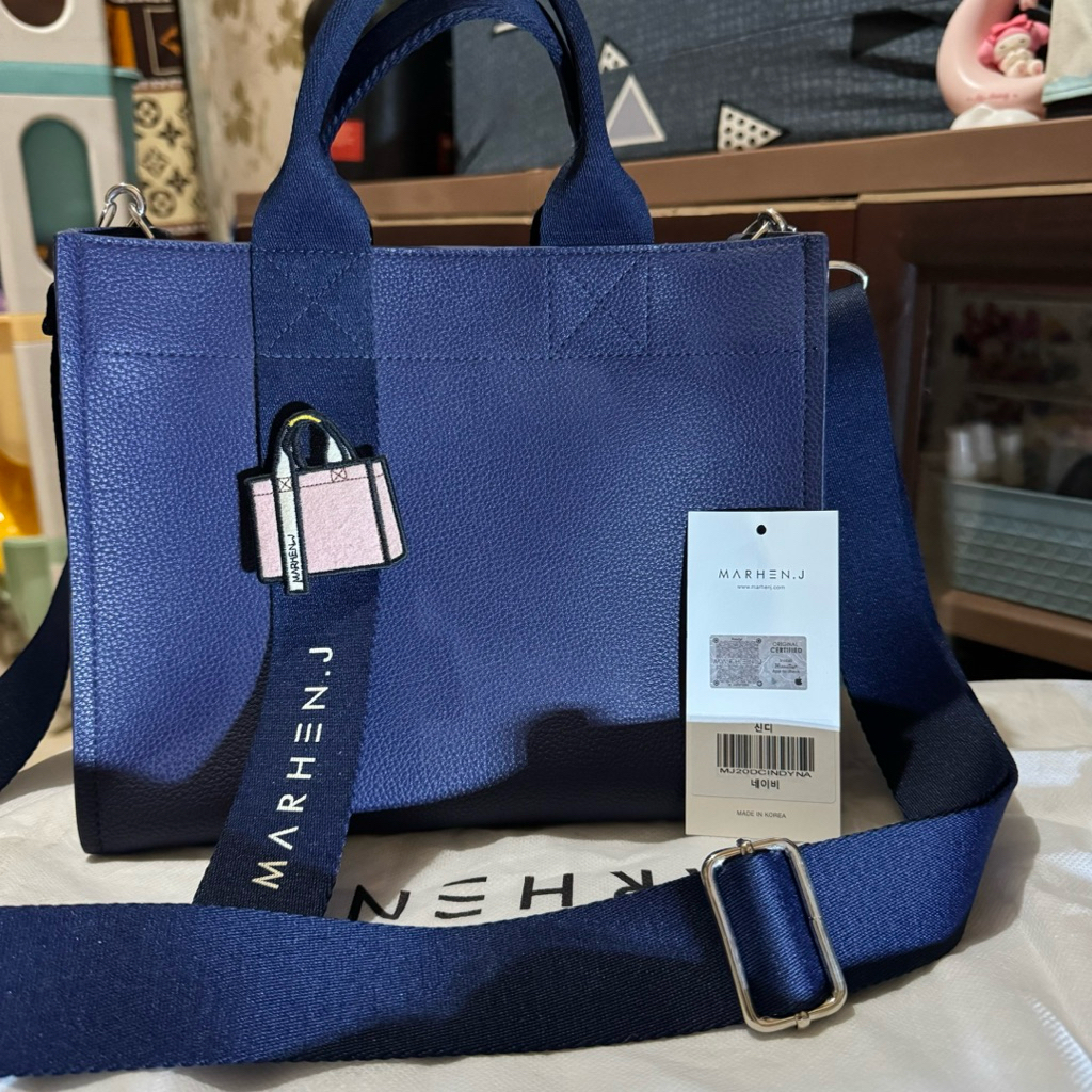 Preloved Marhen J Cindy navy