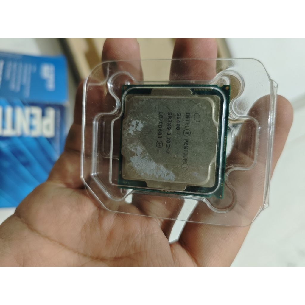 Prosesor Intel Pentium Gold G5400