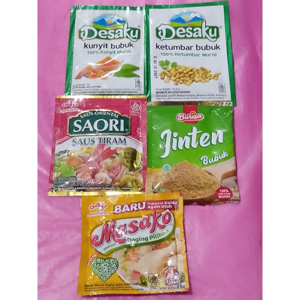 

Kunyit bubuk+Masako+Saori Saus Tiram+Ketumbar Bubuk+Jinten bubuk 5 gram Paket 4K (TRB112)