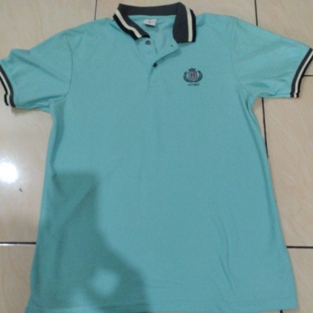 preloved kaos pria