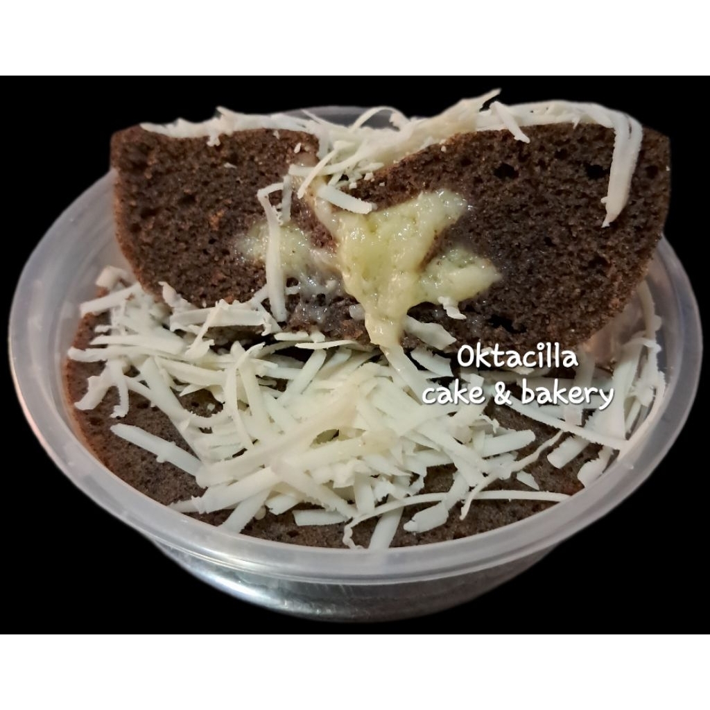 

Bolu ketan hitam keju lumer