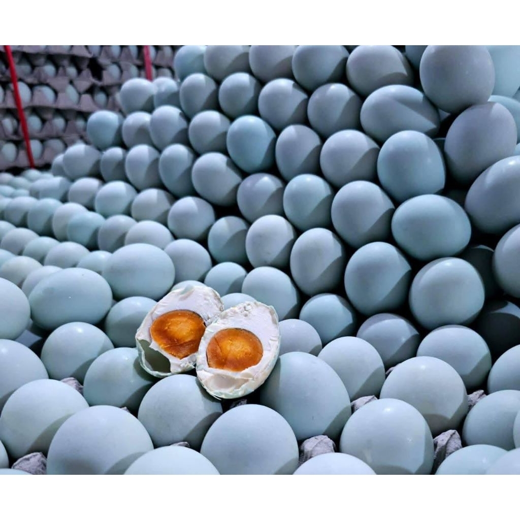 

Telur asin masir kualitas pilihan premium / telor asin / TELUR ASIN MASIR DAN BERMINYAK