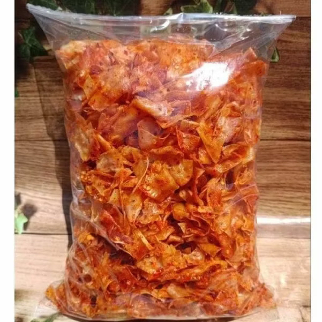 

PROMO !!! 250GR KERIPIK SINGKONG KRIWIL pedas daun jeruk Kripik singkong pedas daun jeruk