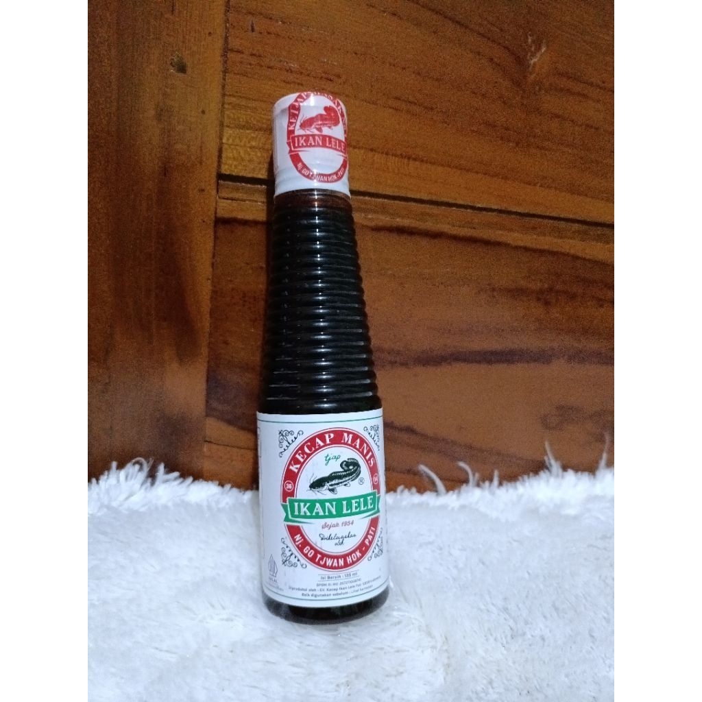 

Kecap manis cap ikan lele kemasan botol ukuran 135ml