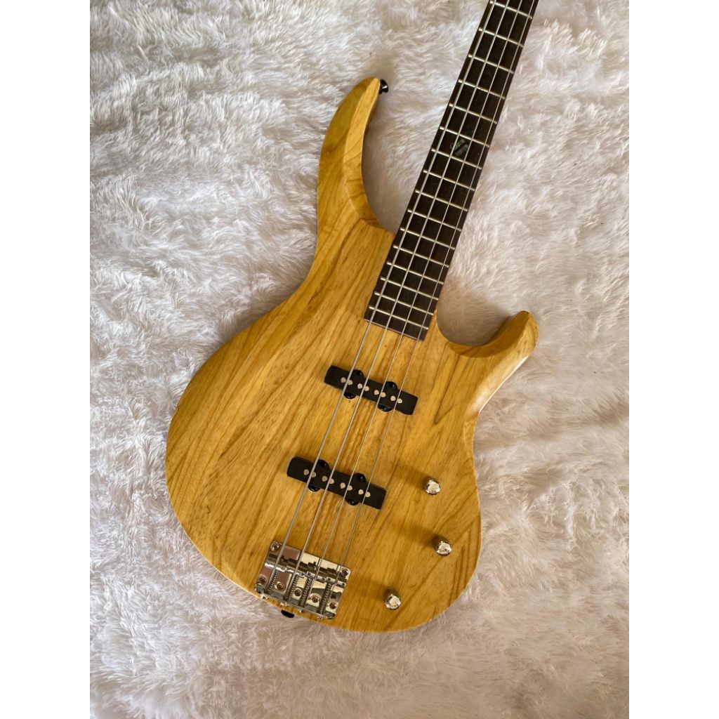 Bass 4string Lace Helix neck original