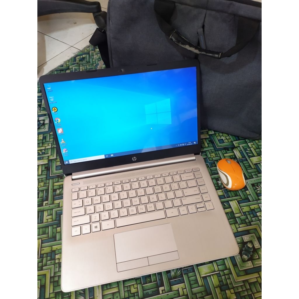Laptop HP 14s-dk0073au AMD A4-9125 RAM 4GB Radeon R3