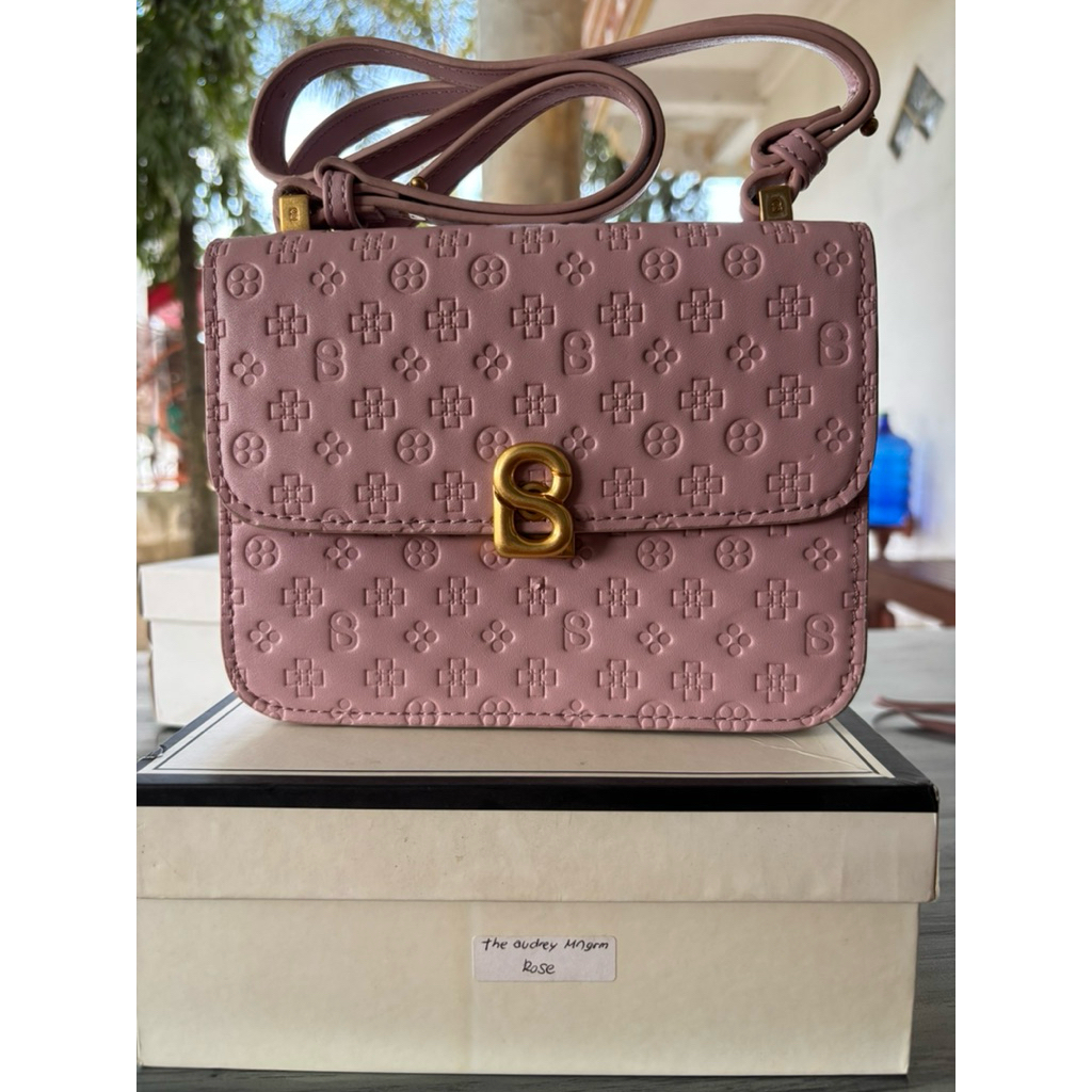 Tas audrey buttonscarves