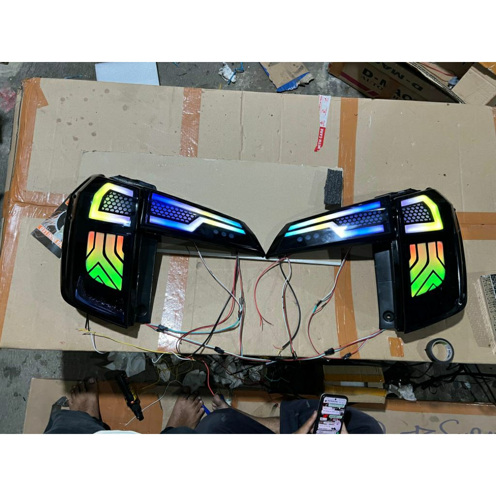 Terbaru Stoplamp Calya dan SIGRA Custom Smoke RGB Padlepop Sein RUNNING