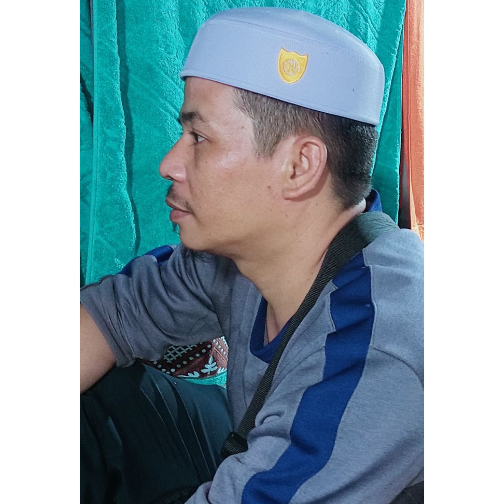 Peci Kopiah Malaysia Putih / Haji // Dewasa Dan Anak //Peci Malaysia Tinggi 6 Cm Logo Bordir Kuning