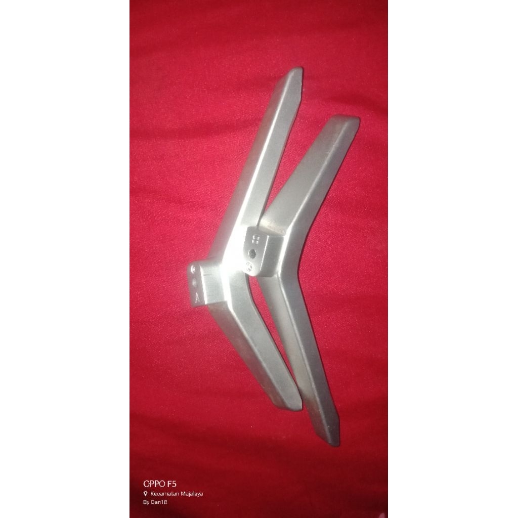 KAKI TV LCD COCOA 32E2100T