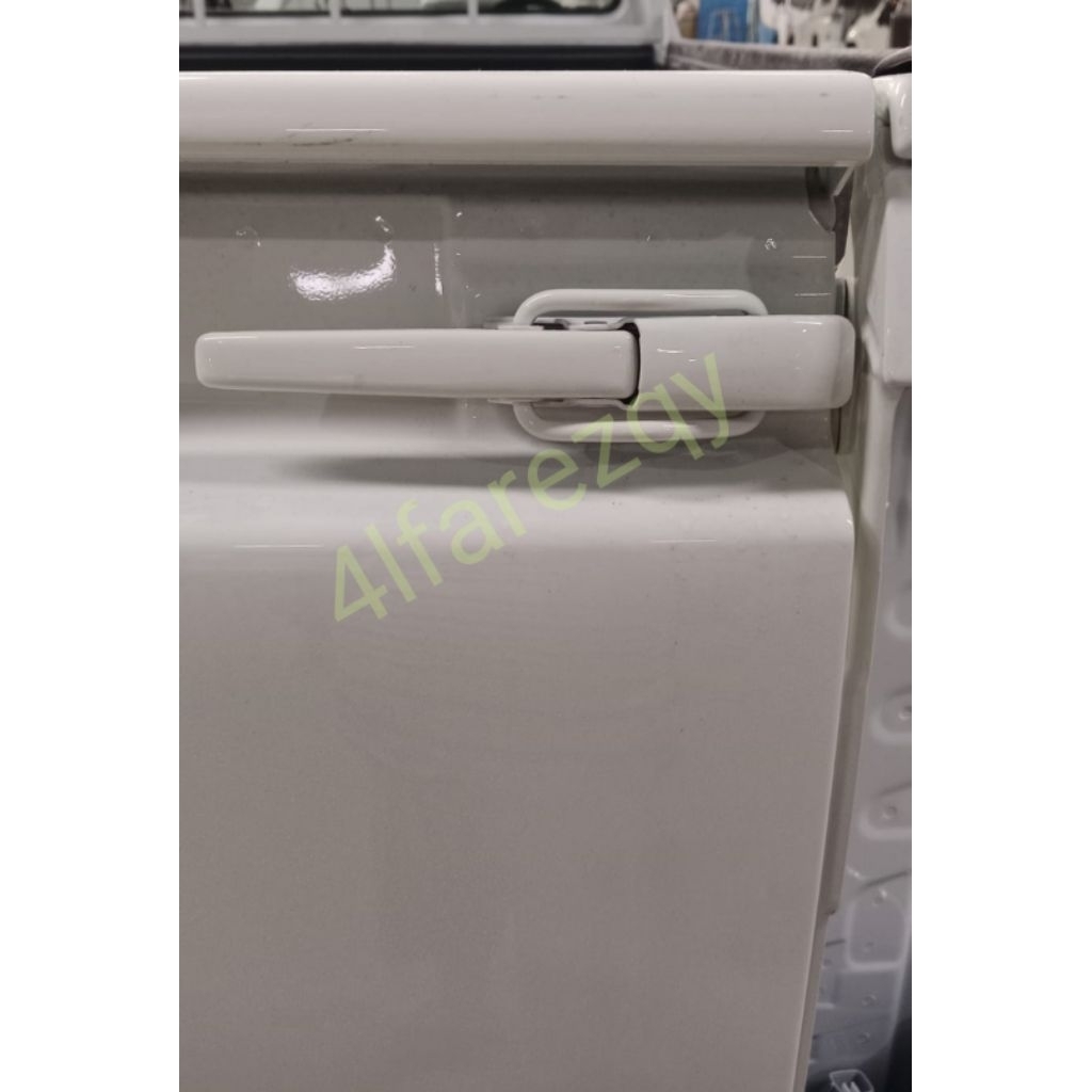 Gagang handel bak/kunci bagasi pintu bak belakang Mitsubishi Triton single cabin