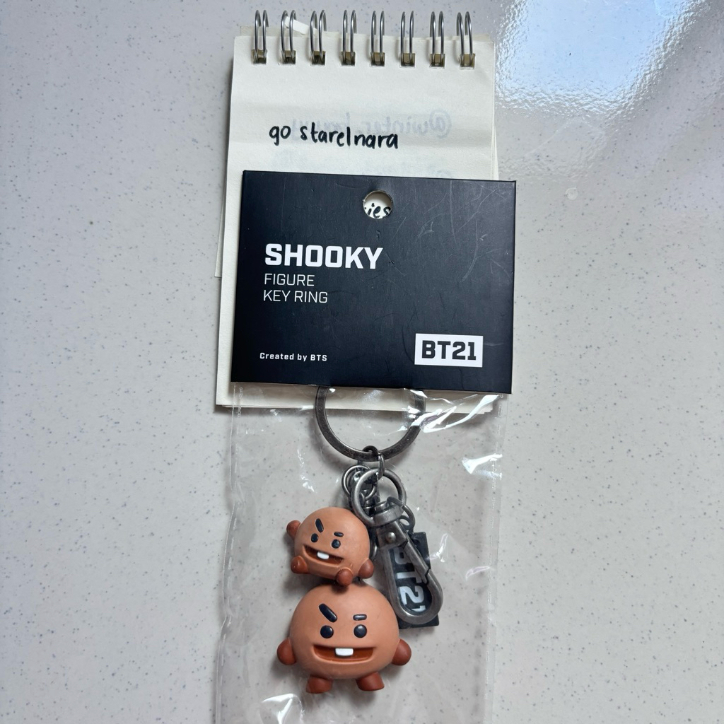 

keyring shooky