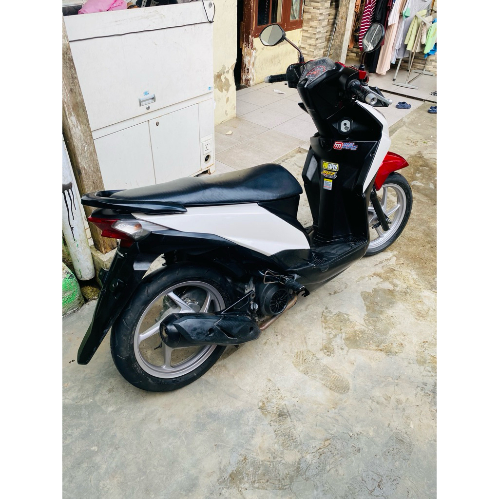 motor honda beat 2016