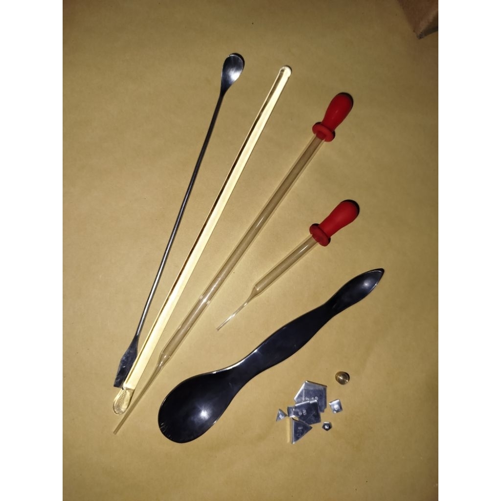 Alat Laboratorium, Farmasi 5in1, Spatel stainless, Batang Pengaduk Kaca, Pipet 20 cm & 10 cm, Perkam