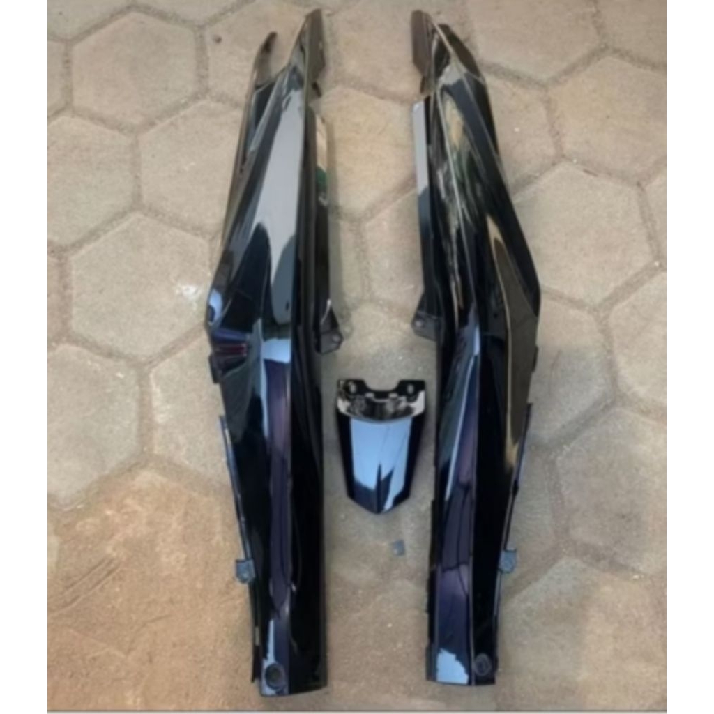 Cover body belakang motor Yamaha Jupiter z robot tahun 2010 Warna HITAM