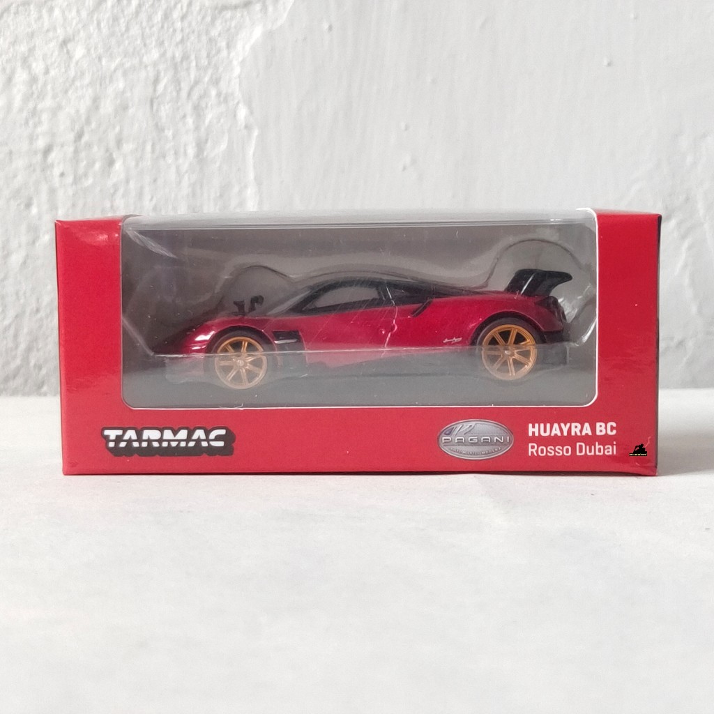 TARMAC WORKS PAGANI HUAYRA BC ROSSO DUBAI RED CHASE GOLD WHEELS