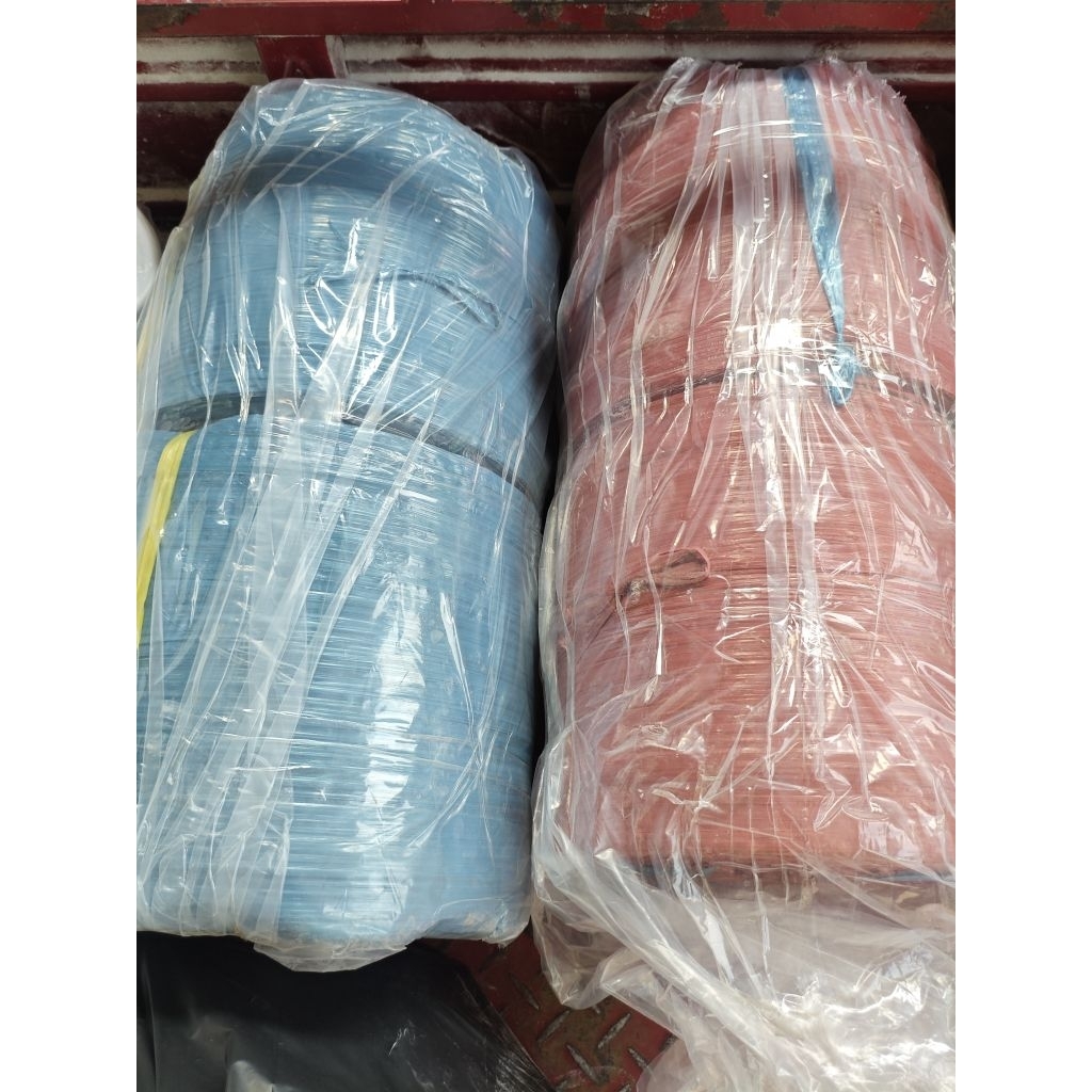 

Tali Rapia Gulung Jumbo Berat 5,5Kg