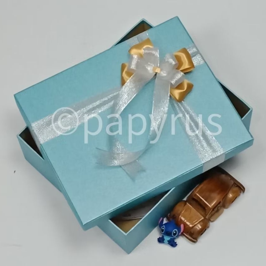 

PAPYRUS 25x30 Tinggi 5cm Kotak Kado Gift Box Hadiah V3