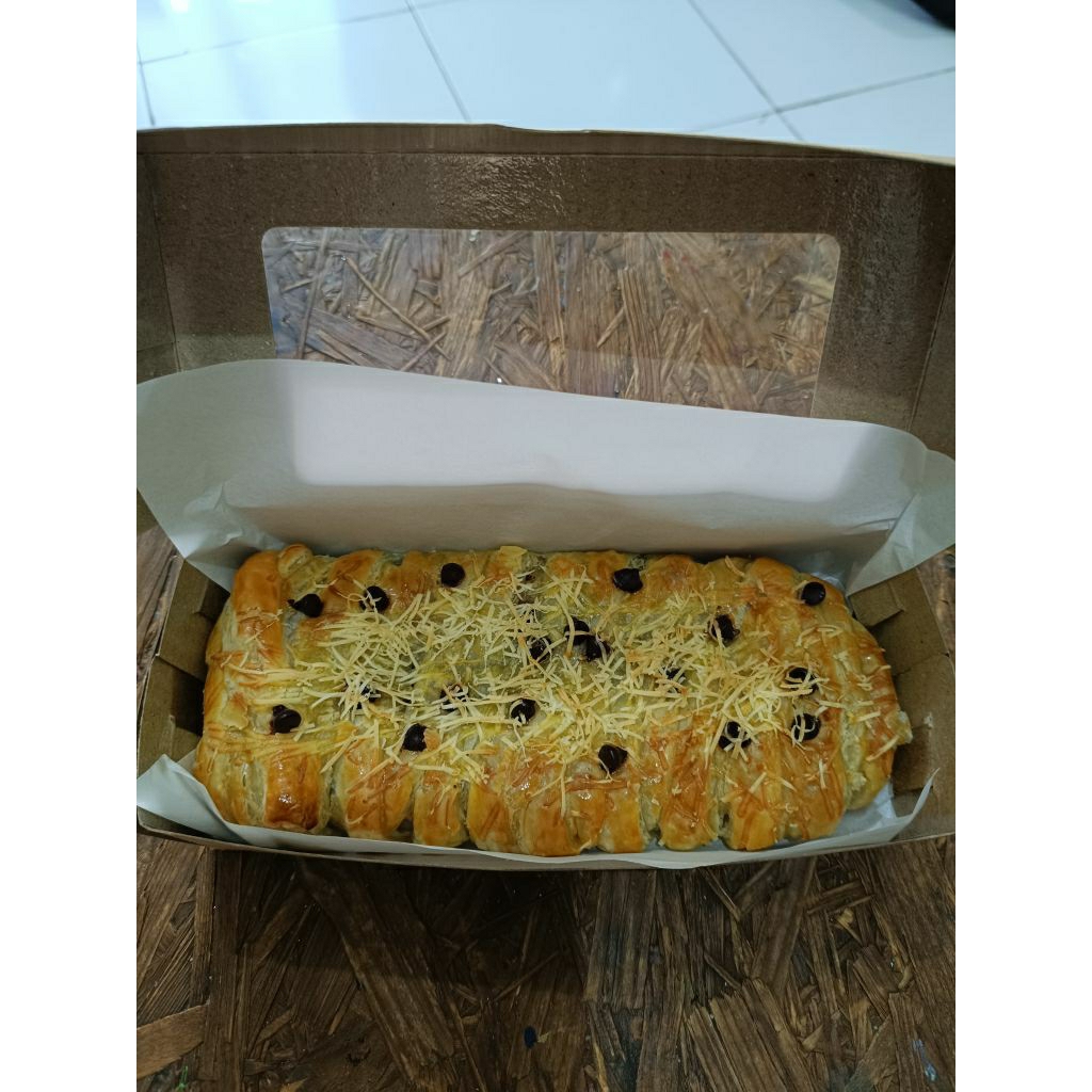 

Banana Chocolate and Cheese Strudel