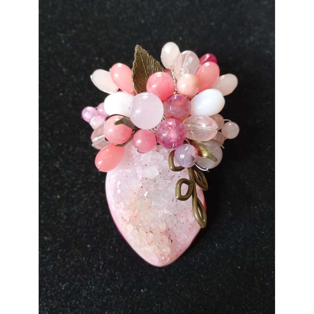 Bros batu alam druzy pink