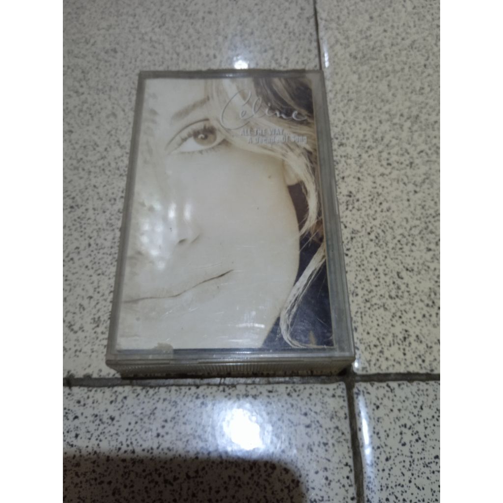 Kaset pita Celine Dion
