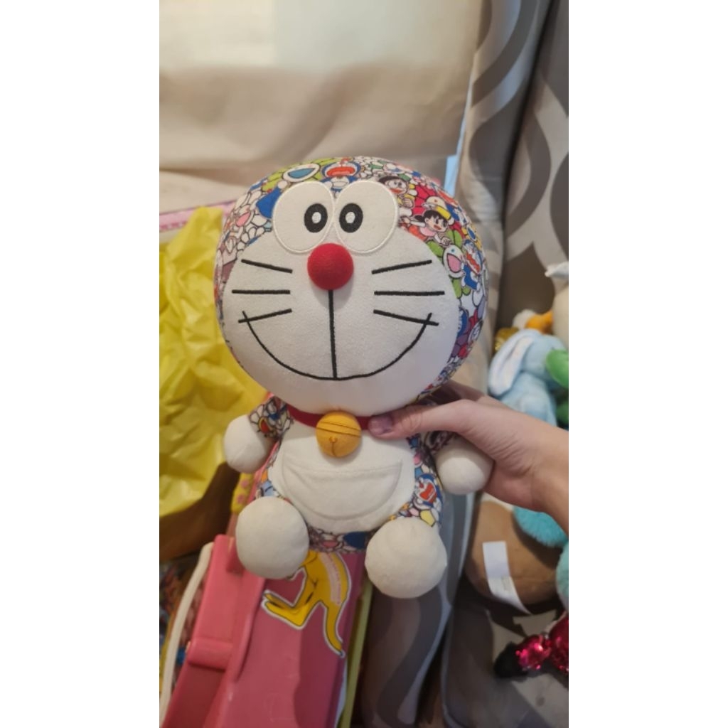 Pre-Loved Boneka Doraemon Warna-warni UNIQLO (CDJ1)