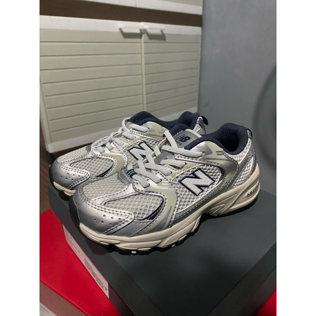 SEPATU ANAK NEW BALANCE KIDS 530 ORIGINAL SILVER
