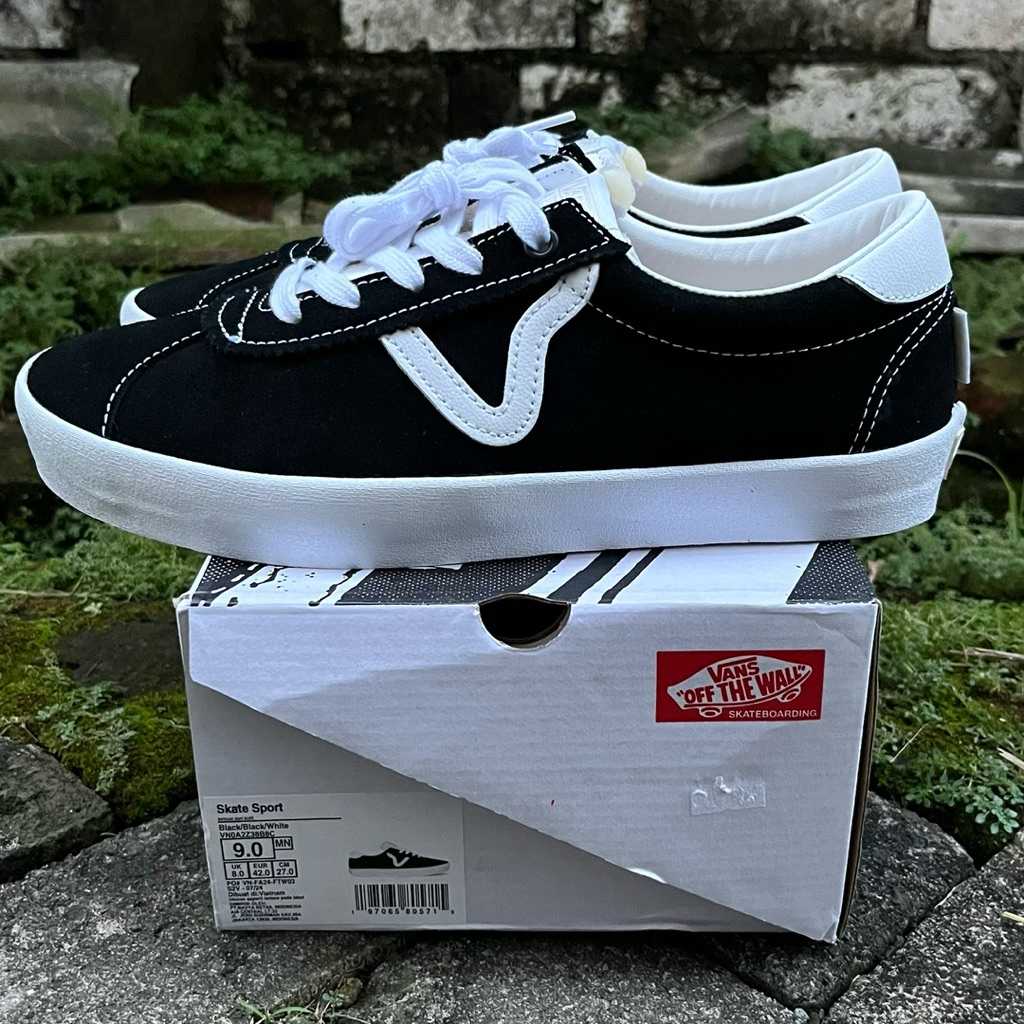 Vans Skateboarding Sport Black White Resmi Navya