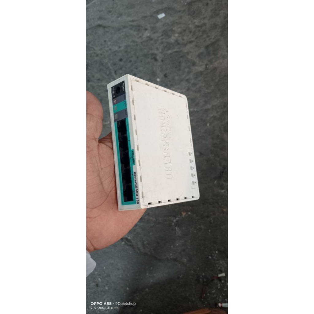 mikrotik RB750+adaptor