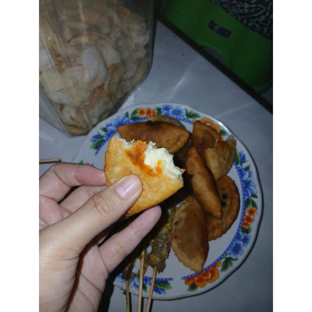 

CIRENG ISI KEJU – GURIH, KENYAL, & LUMER DI MULUT!