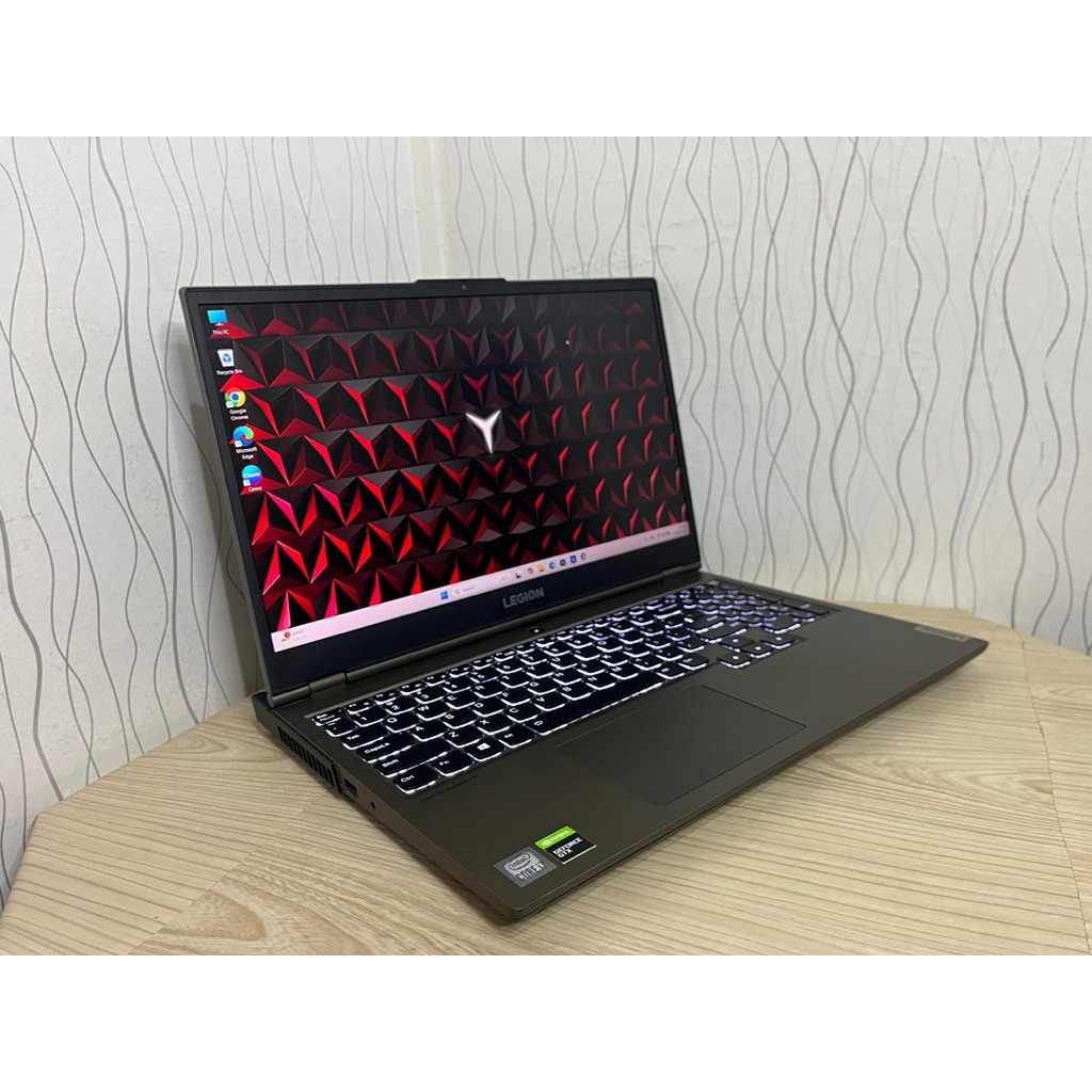laptop Lenovo Legion 5 15IMH05H Prosesor Intel Core i7 Gen 10 Ram 16 Gb Ssd 512 Gb Dabel Vga GTX 166