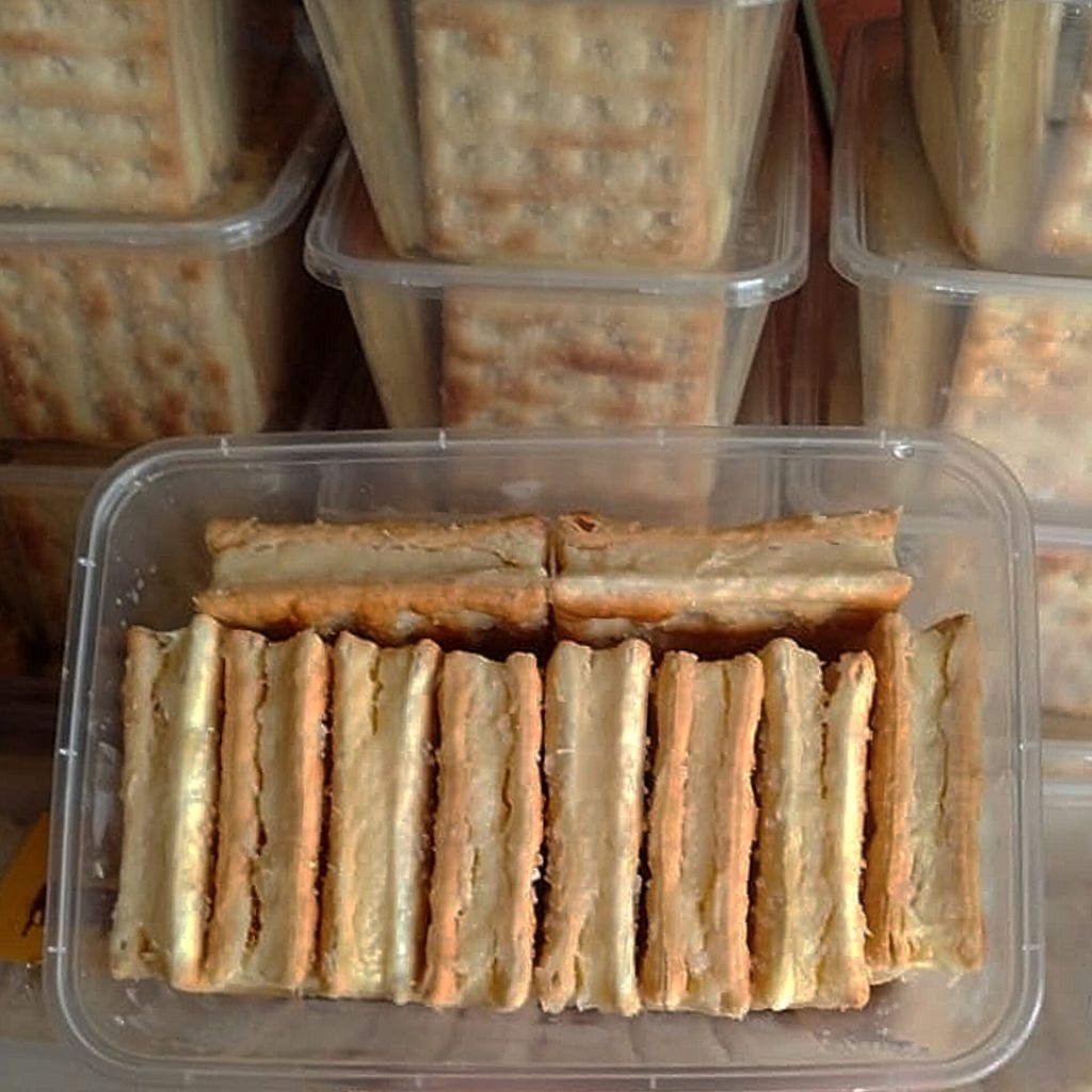 

Paket Usaha Kue Gabin Tape Goreng 20 Box Frozen Camilan Instan