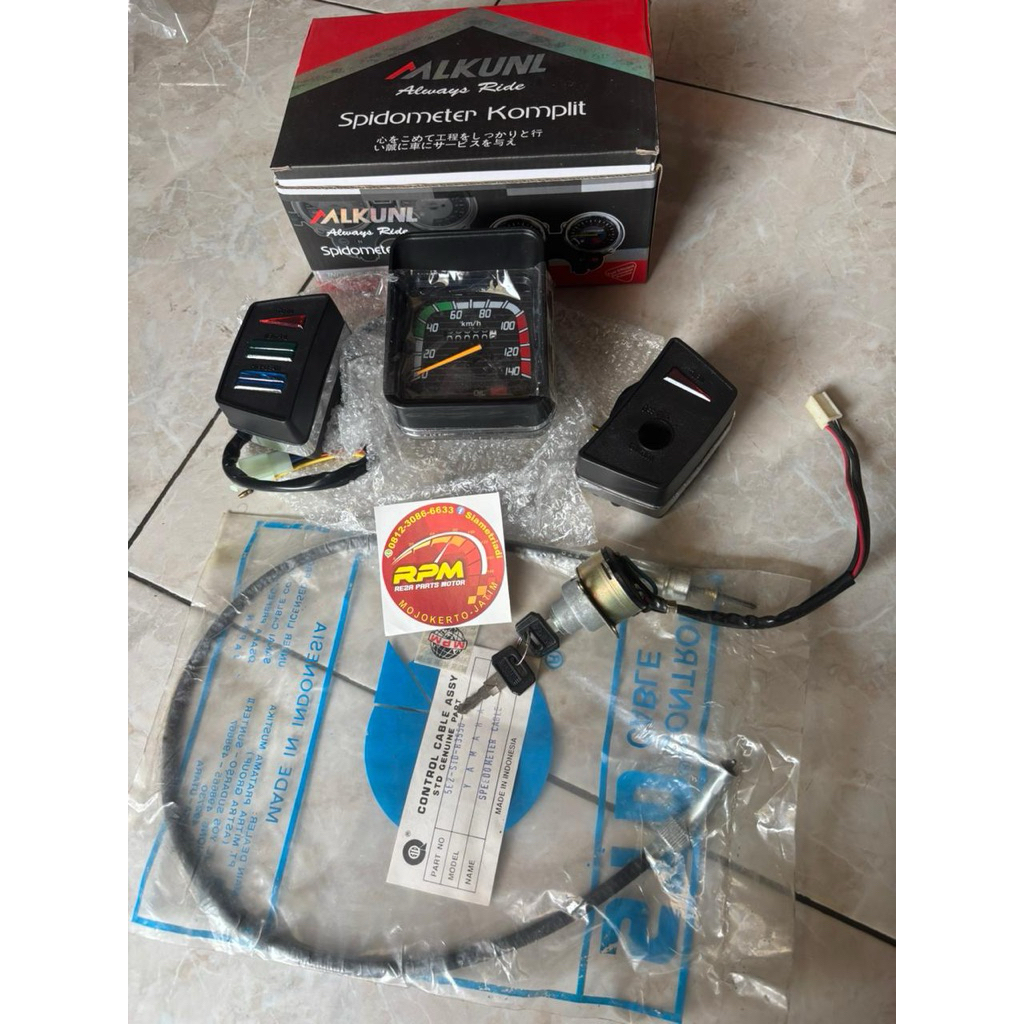 Spidometer set . Yamaha L2 super + kunci kontak + kabel kolor spido Kondisi baru