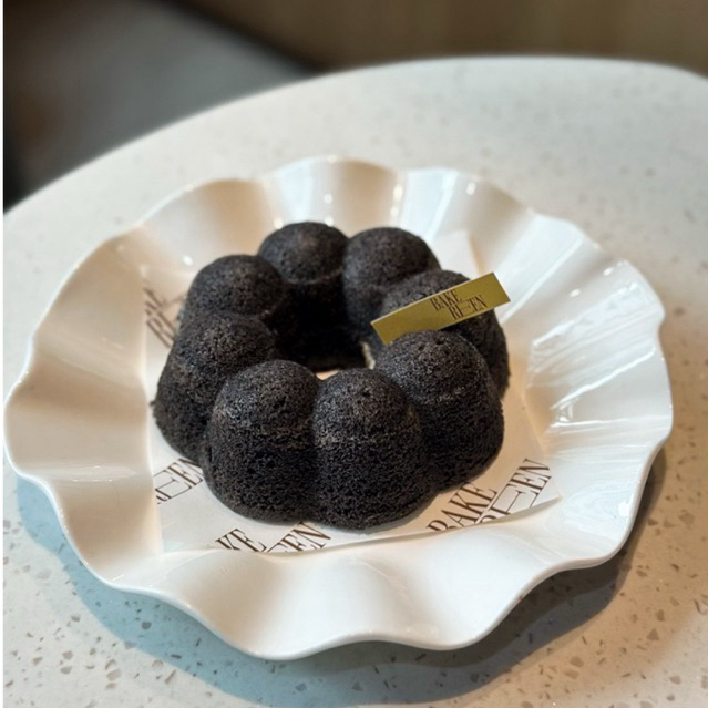 

BAKEREEN.ID BOLU KETAN HITAM KEJU LUMER SZ 13CM PREMIUM