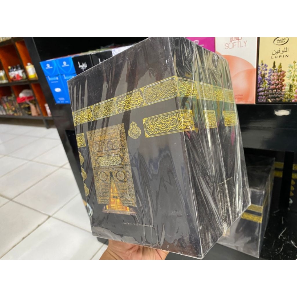 Celengan Ka'bah jumbo