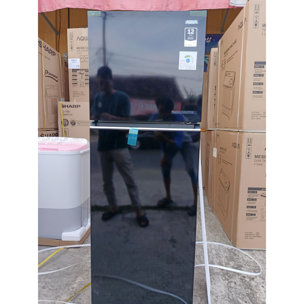 kulkas aqua 2 pintu /kulkas aqua inverter 2 pintu 285