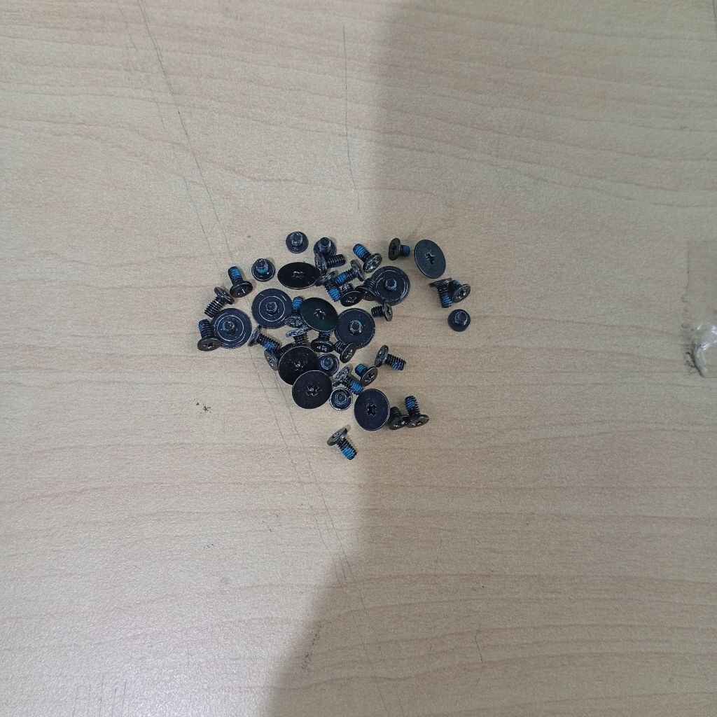 Baut Lenovo Ideapad Slim 1 11IGL05