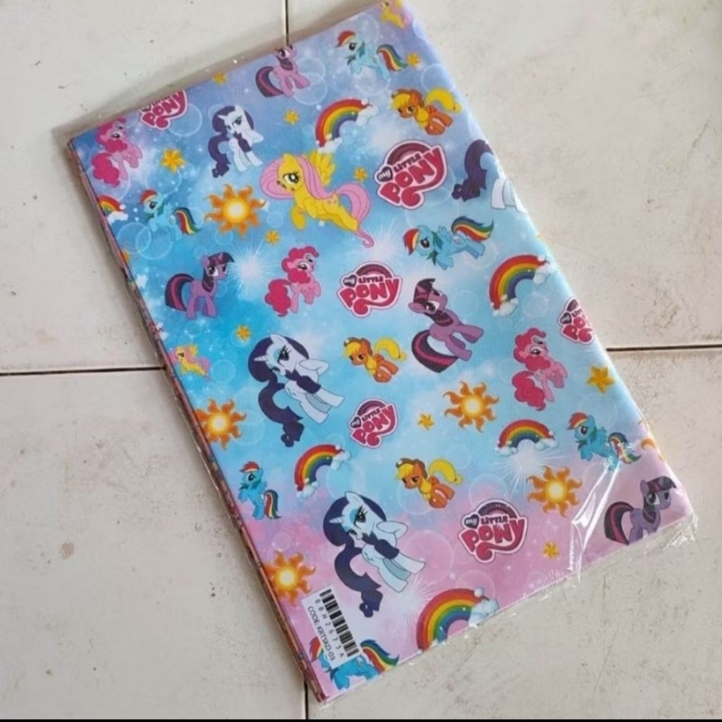 

Kertas Kado Fancy ( 10,15,25 Lembar )