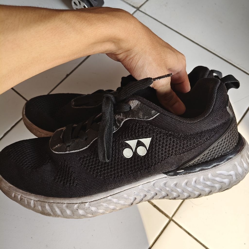Sepatu Yonex Trusmart 5010 Duke Bekas