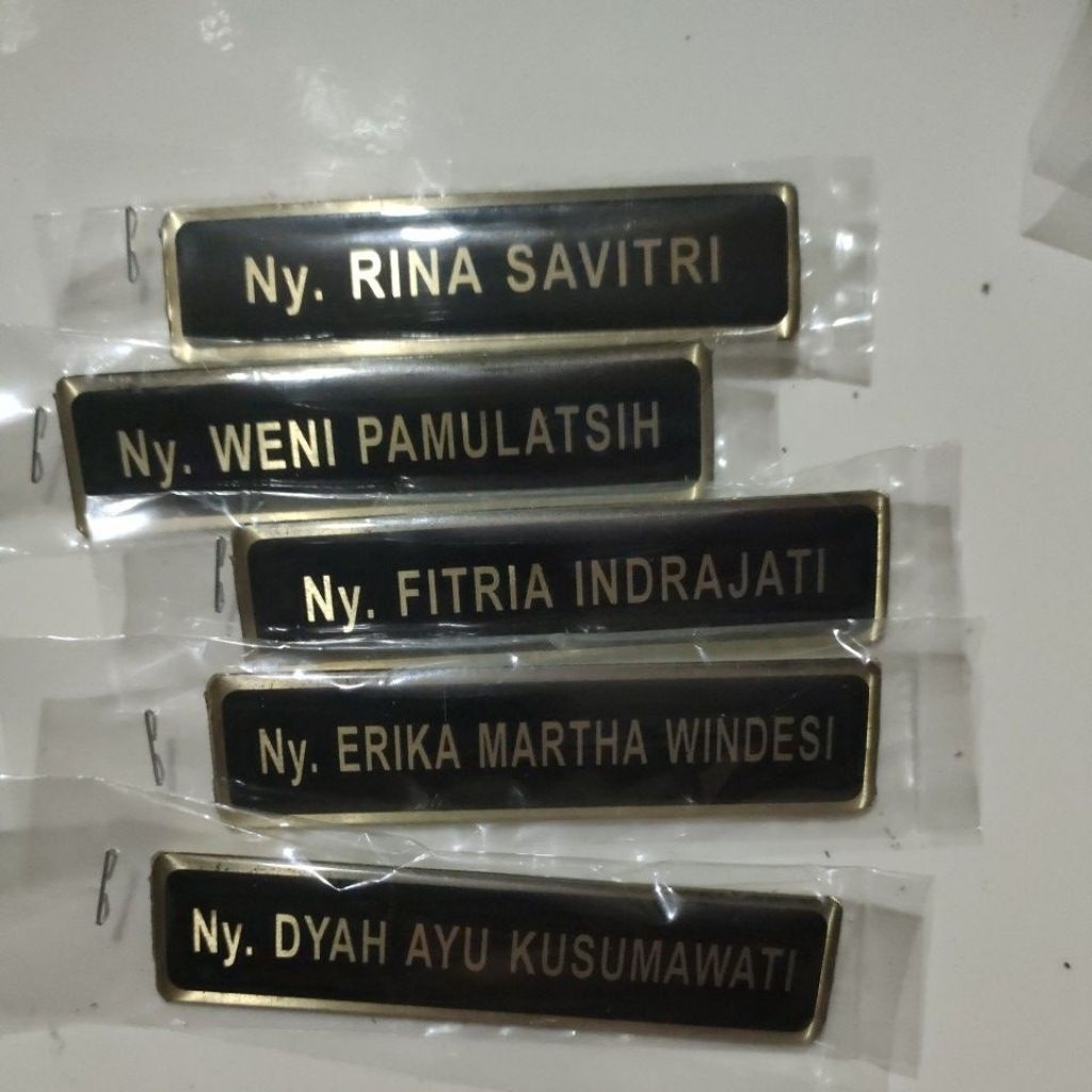 

name tag yayasan