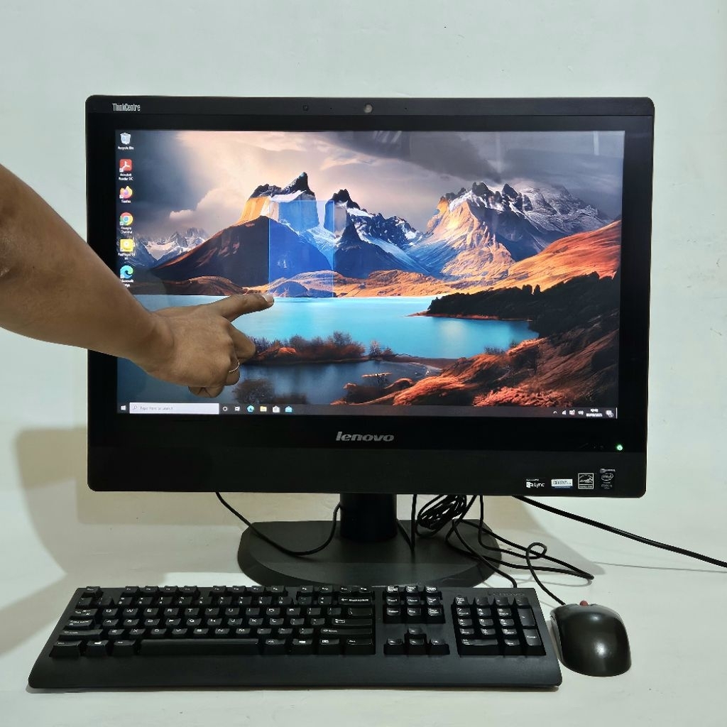 Komputer/Pc All in One Touchscreen Lenovo ThinkCentre M93Z - Layar 24inc - Core i5 4590S