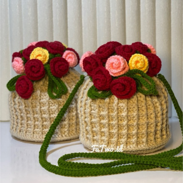 Tas wanita/Tas cantik/Tas rajut bunga mawar/pouch rajut/ tas rajut cantik