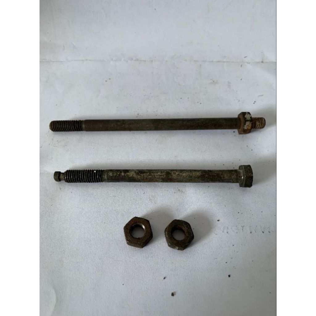 Baut Pangkon Mesin Honda C70 C700 C800 Supercup original copotan