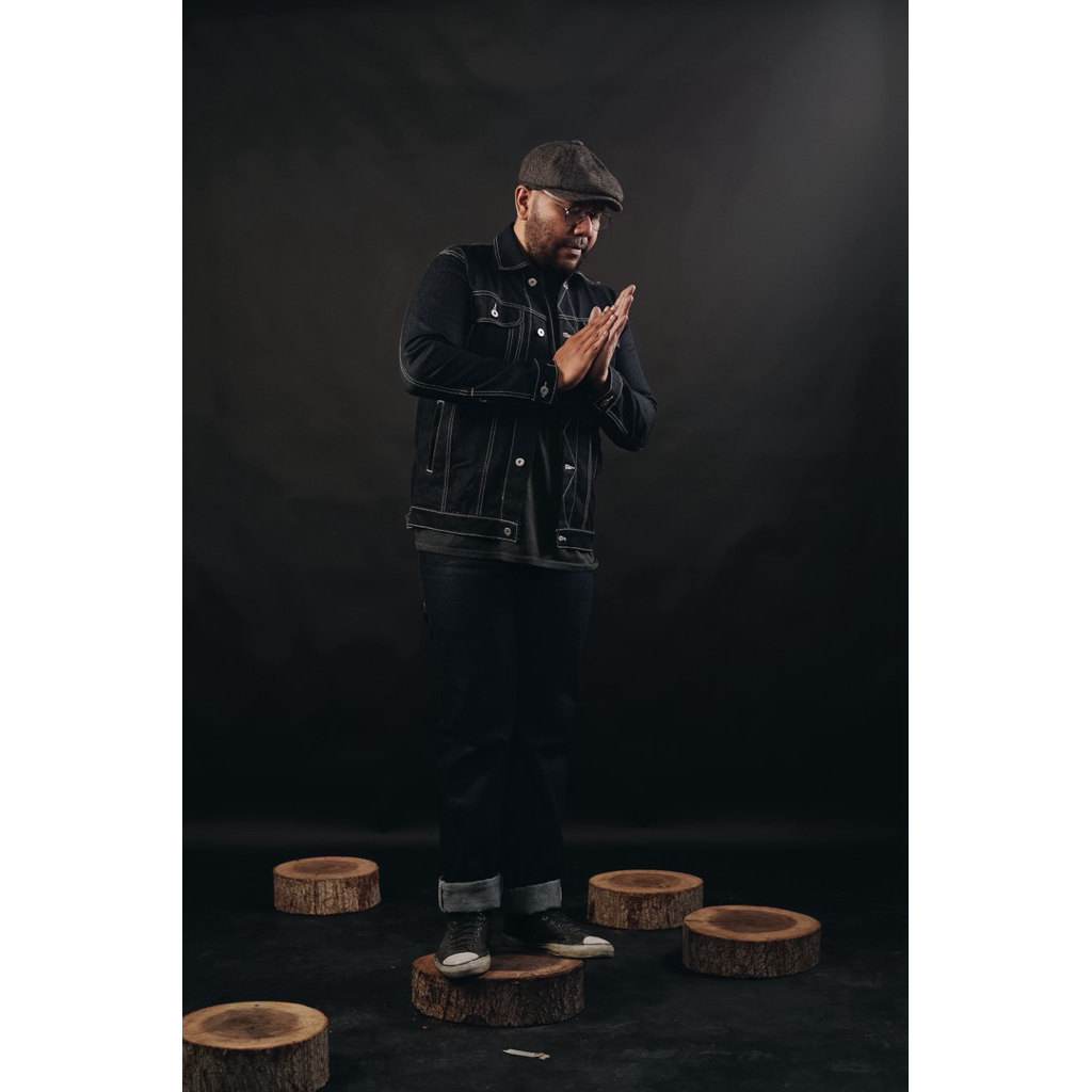 Denim jaket type 3. raw denim non selvedge.